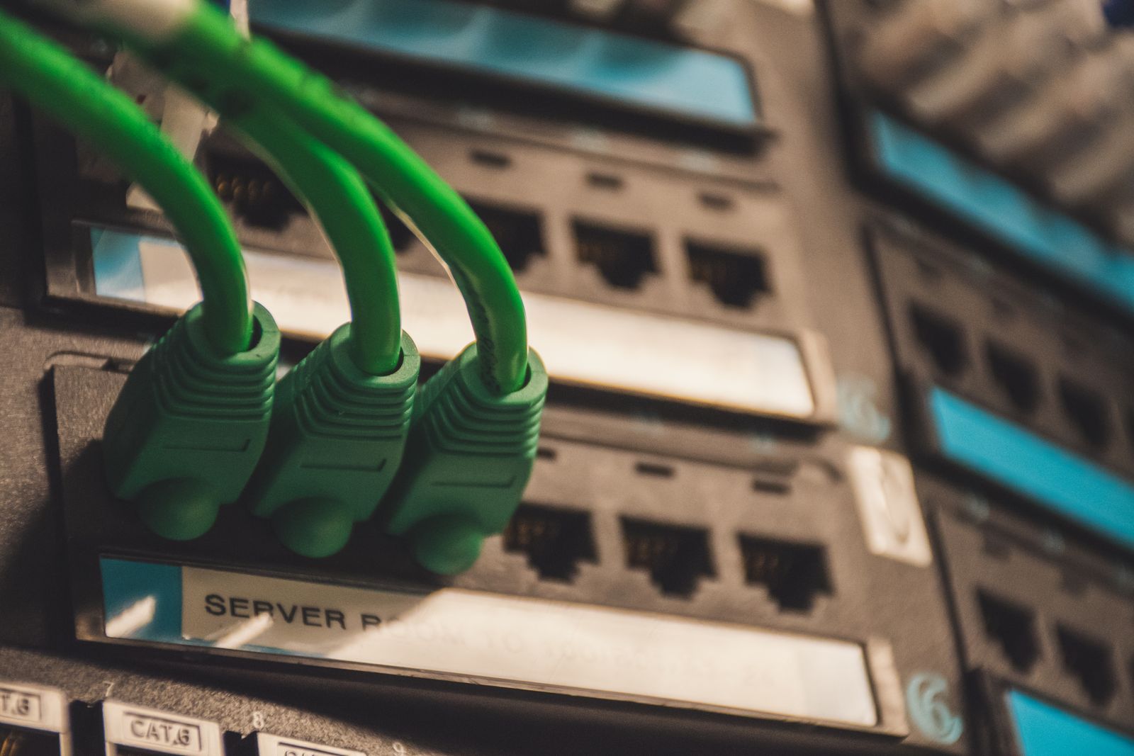 Secure network connections inside data-centre infrastructure